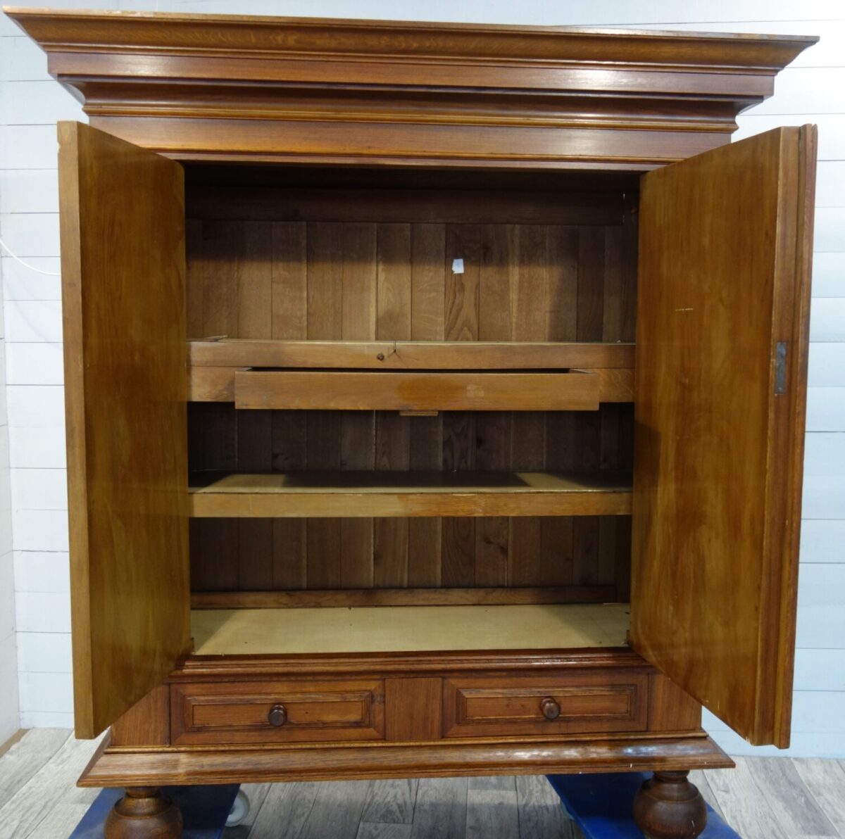 Skriňa  starožitná  (  156  ) – Obrázok 4