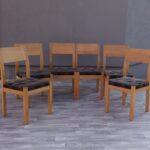 Set    kuchynských   stoličiek   vzorovaných  (  6  ks  )