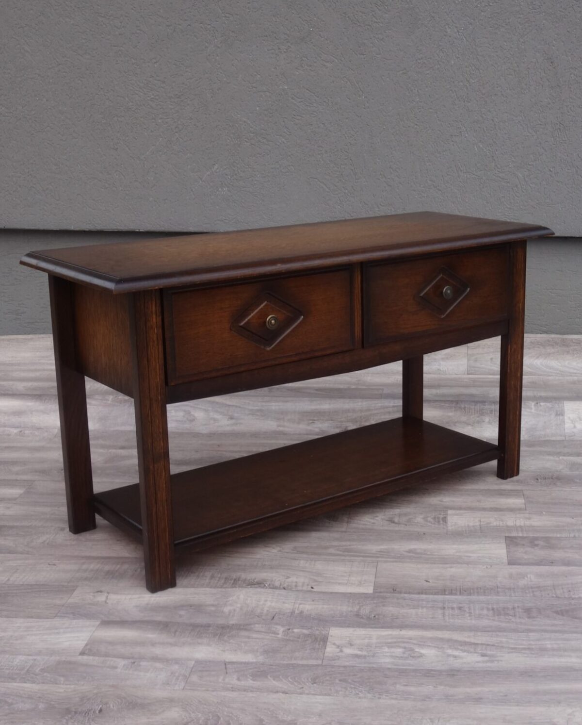 Stolík    dvoj    zásuvkový   s   policou – Obrázok 2