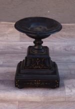 Svietnik   starožitný   z   čierneho   mramoru