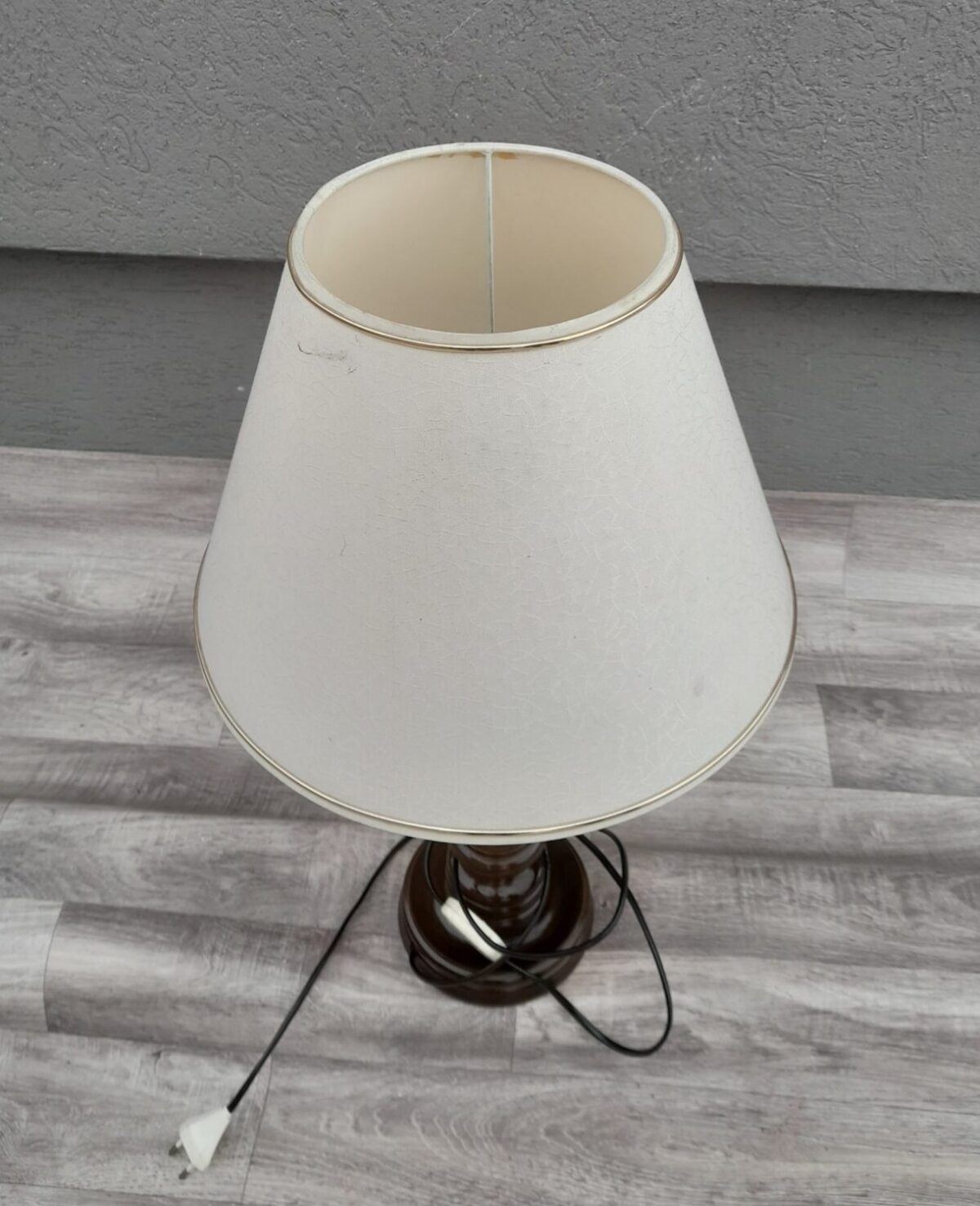 Lampa  nočná  s  béžovým  tienidlom – Obrázok 3