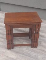 Set   hniezdnych   dubových   stolíkov   (   3   ks   ) – Obrázok 2