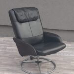 Kreslo  s    nastaviteľným    operadlom