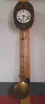 Hodiny    Comtoise  s   medeným   kyvadlom   na   harfe – Obrázok 2