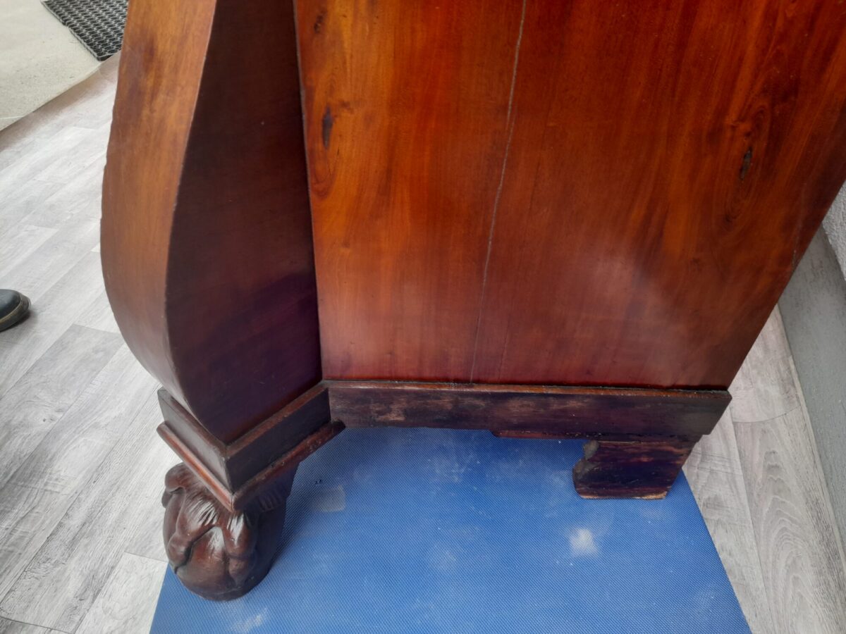 Skriňa    rokoková    orechová    cca    z    roku  1750 – Obrázok 11