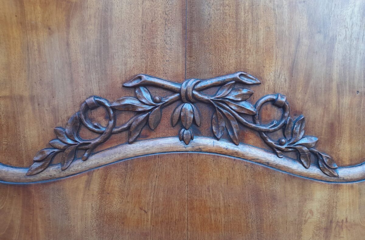 Skriňa    rokoková    orechová    cca    z    roku  1750 – Obrázok 15