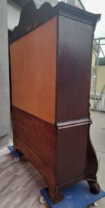 Skriňa    rokoková    orechová    cca    z    roku  1750 – Obrázok 16