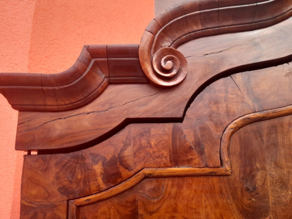 Skriňa   starožitná   z  18  .  storočia – Obrázok 12