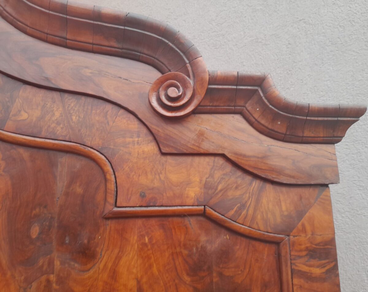 Skriňa   starožitná   z  18  .  storočia – Obrázok 11