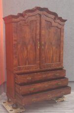Skriňa   starožitná   z  18  .  storočia – Obrázok 4