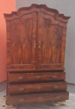 Skriňa   starožitná   z  18  .  storočia – Obrázok 3