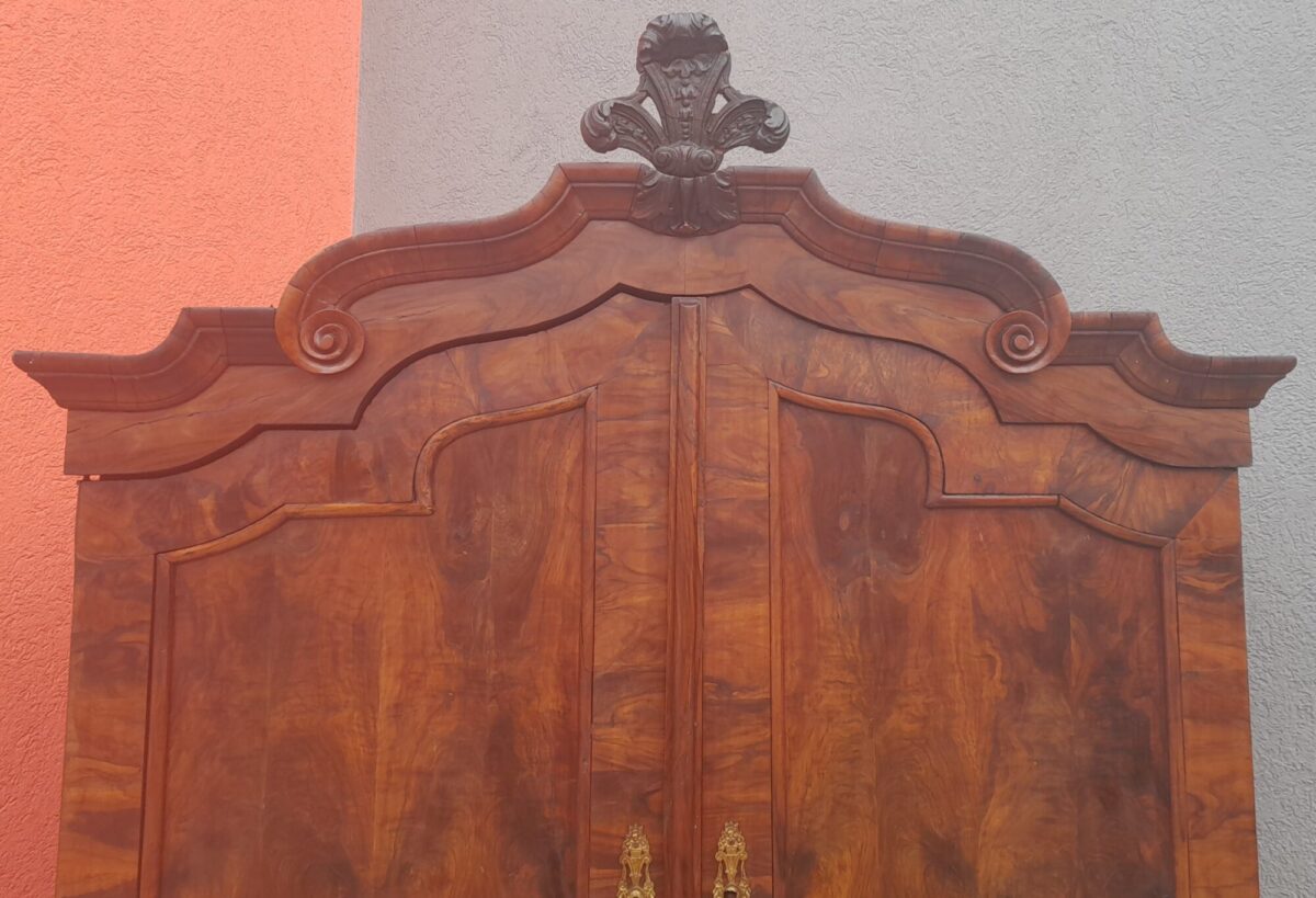 Skriňa   starožitná   z  18  .  storočia – Obrázok 10