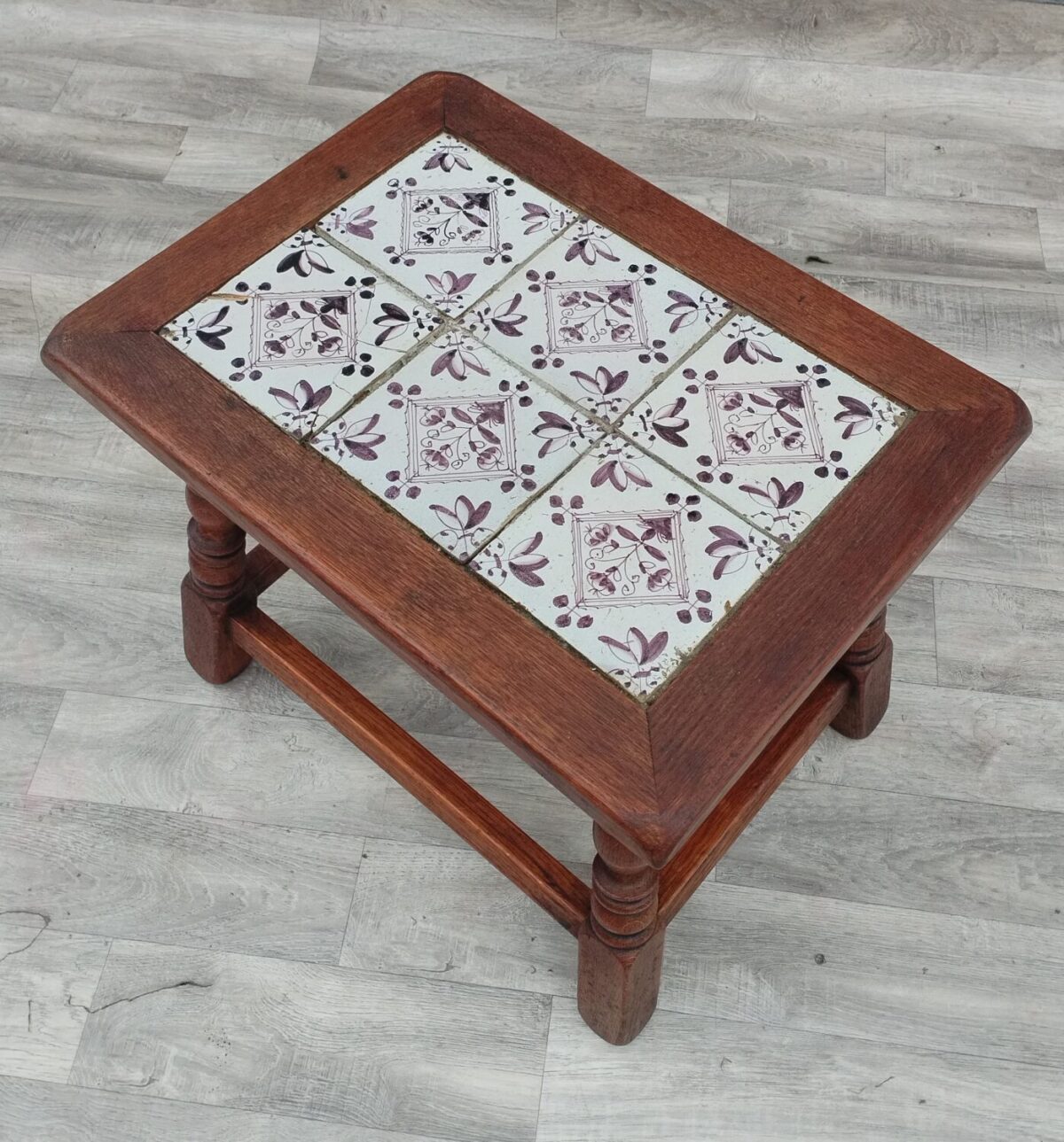 Stolček  s  dlaždicami – Obrázok 3