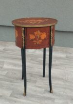 Komôdka  ,  nočný   stolík   " BAROKO "  s   intarziou