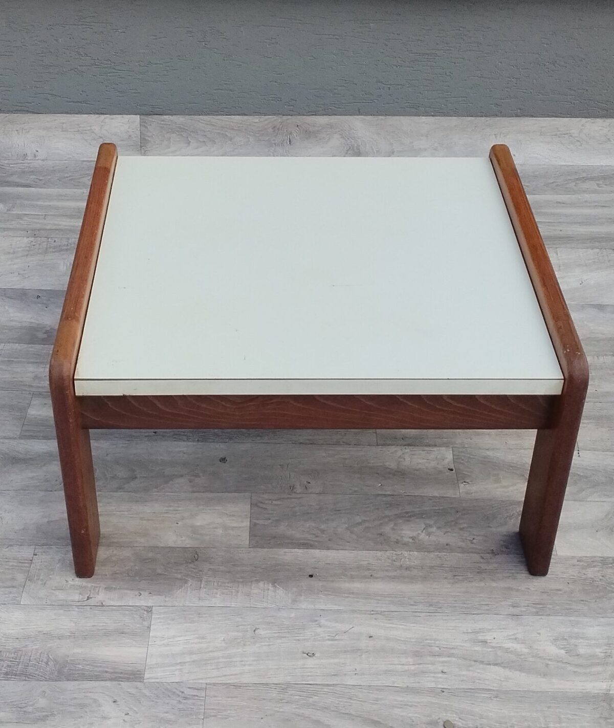 Stolík    konferenčný    vintage    PASTOE – Obrázok 4