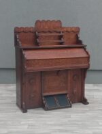 Organ   s   dubovým   puzdrom  Needham – Obrázok 2