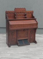 Organ   s   dubovým   puzdrom  Needham – Obrázok 3