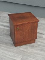 Stolík    nočný    vintage – Obrázok 2
