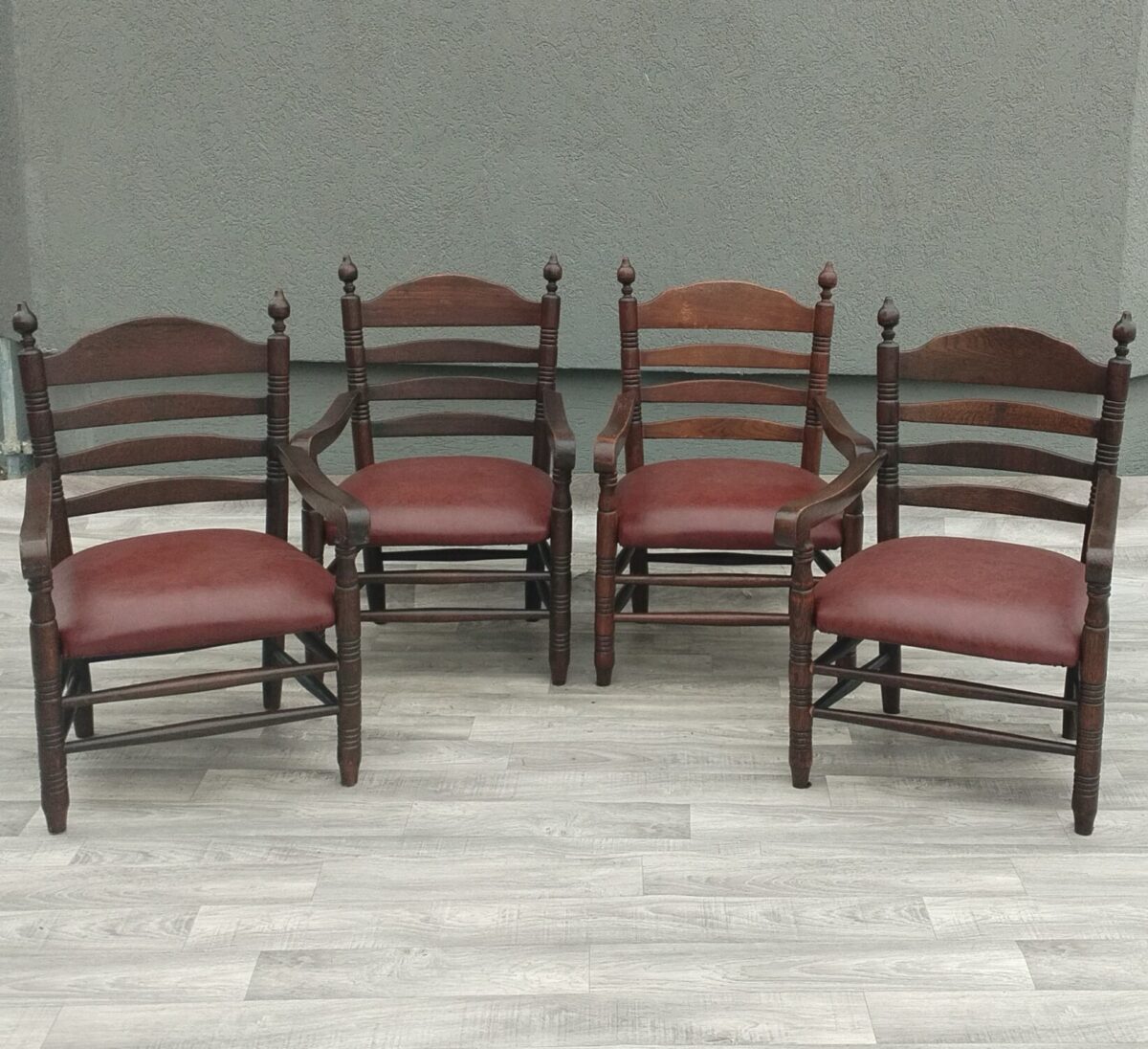 Set   nízkych   stoličiek   s   rebríkovým   operadlom – Obrázok 3