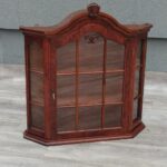 Vitrína   nástenná   –   71   x    67   x    16   cm