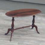 Stolík   vo   viktoriánskom   štýle