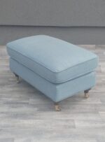 Taburetka    s    klavírnymi   nohami