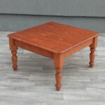 Stolík    konferenčný    štvorcový