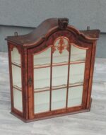 Vitrína    nástenná    -   73   x   69   x   20  cm