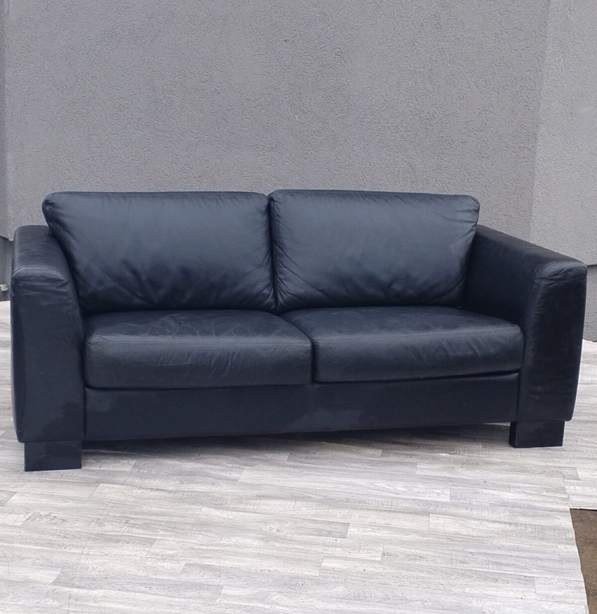 Pohovka    čierna    kožená – Obrázok 2