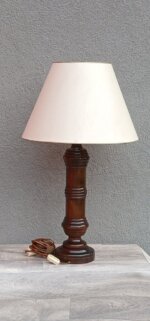 Lampa   s   masívnou   drevenou   nohou – Obrázok 2