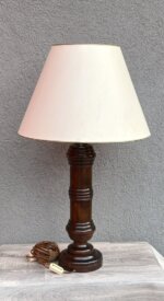 Lampa   s   masívnou   drevenou   nohou – Obrázok 4