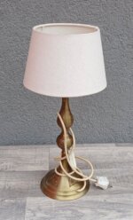 Lampa    stolová   s   mosadznou   konštrukciou – Obrázok 3