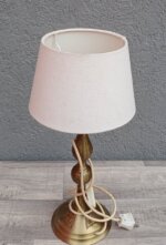 Lampa    stolová   s   mosadznou   konštrukciou – Obrázok 4