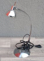 Lampa    chrómová   stolná