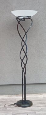 Lampa    stojanová    dizajnová – Obrázok 2