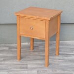 Stolík   nočný   bukový