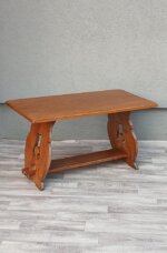 Stolík   v   kláštornom   štýle