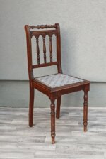 Stolička   starožitná