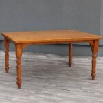 Stôl    jedálenský   vidiecky