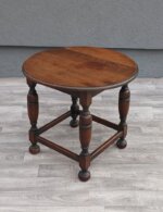 Stolík    okrúhly    starožitný