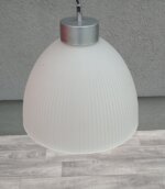 Lampa   stropná    s   rebrovaným   tienidlom – Obrázok 5