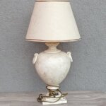 Lampa    keramická    s    mramorovým   efektom