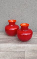 Váza    červena
