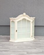 Vitrína    biela    nástenná