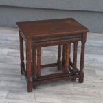 Set    3    hniezdnych    stolíkov   dubových