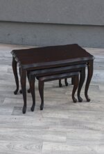 Set    3    hniezdnych    rustikálnych   stolíkov