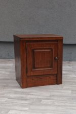 Set   masívnych    dubových   nočných    stolíkov – Obrázok 4