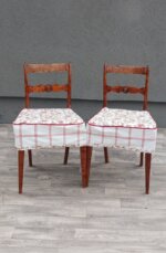Set    stoličiek   v    štýle    biedermeier   -  (  2  ks  )