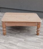 Stolík    smrekový    s    patinou – Obrázok 2