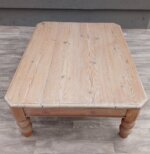 Stolík    smrekový    s    patinou – Obrázok 7